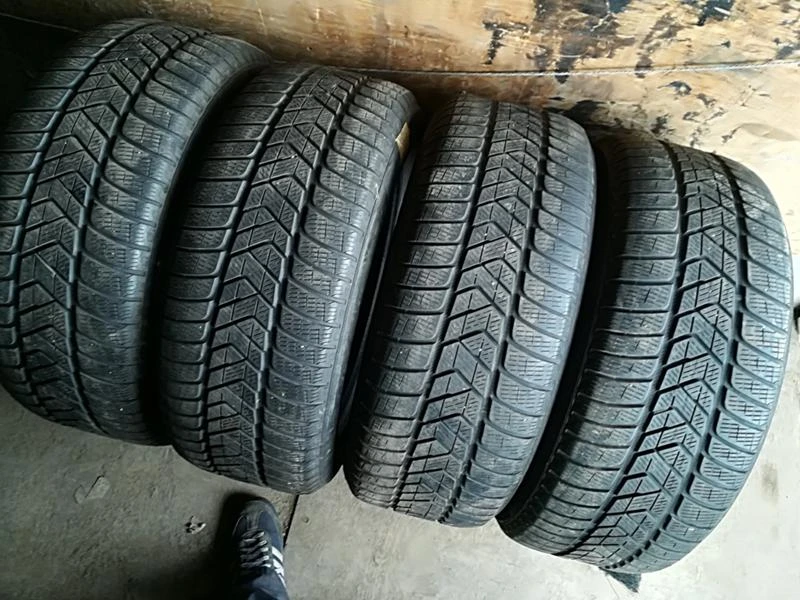 Гуми Зимни 255/50R19, снимка 2 - Гуми и джанти - 23626710