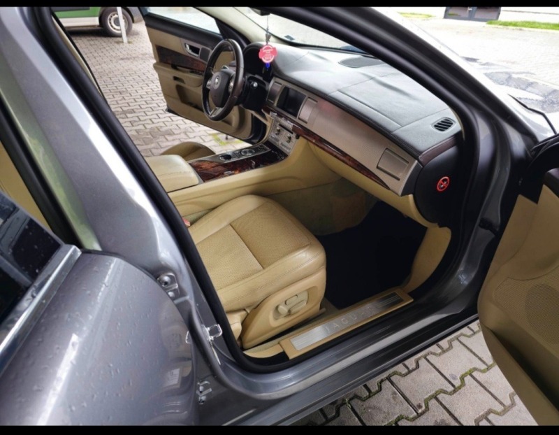 Jaguar Xf, снимка 7 - Автомобили и джипове - 46400494