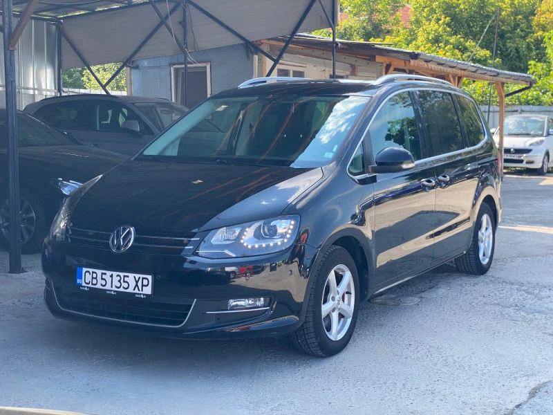 VW Sharan Панорама / камера / DSG / КОЖА / ПОДГРЕВ, снимка 3 - Автомобили и джипове - 46558552