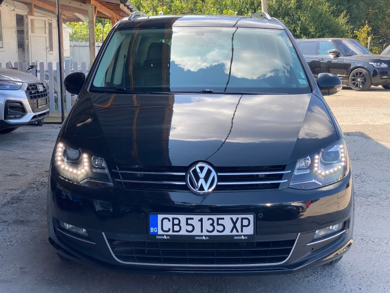 VW Sharan Панорама / камера / DSG / КОЖА / ПОДГРЕВ, снимка 1 - Автомобили и джипове - 46558552