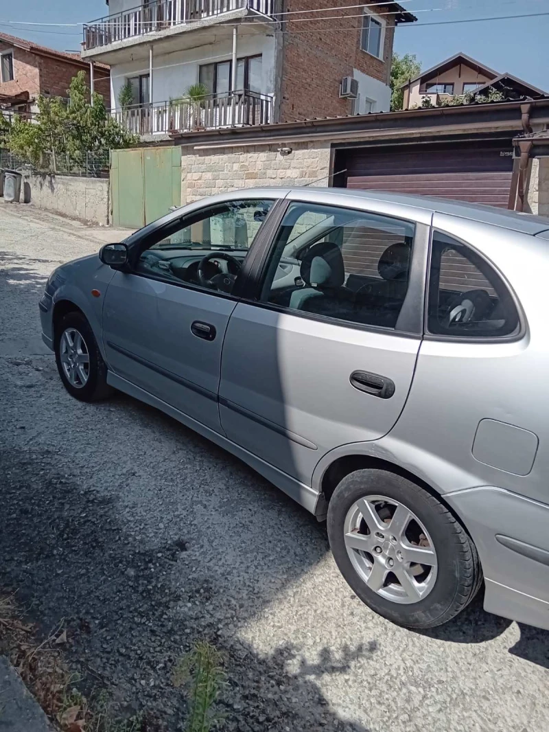 Nissan Almera tino Tino, снимка 8 - Автомобили и джипове - 47390992