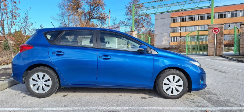 Toyota Auris  1.6VVTI, снимка 4 - Автомобили и джипове - 48267882