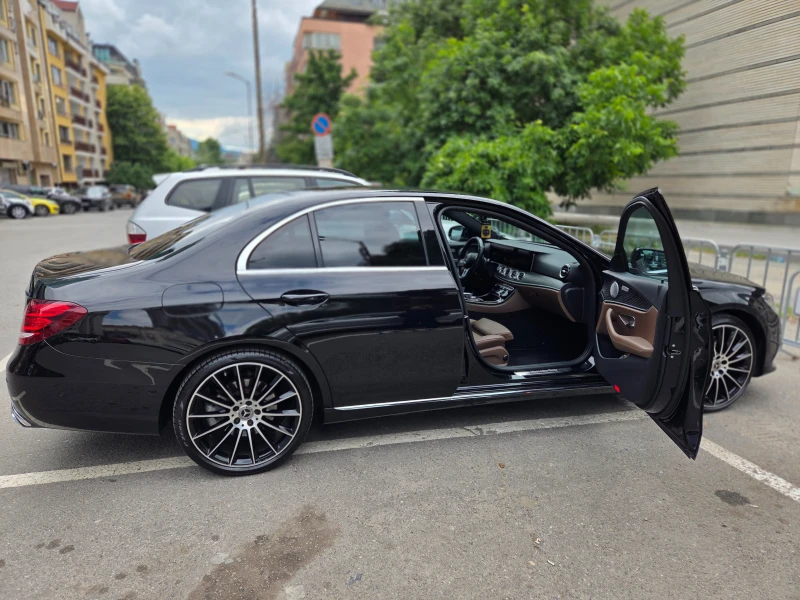 Mercedes-Benz E 400 УНИКАТ 4matic* Burmester* Multibeam* , снимка 8 - Автомобили и джипове - 51765570