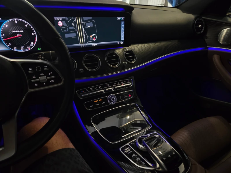 Mercedes-Benz E 400 УНИКАТ 4matic* Burmester* Multibeam* , снимка 15 - Автомобили и джипове - 51765570