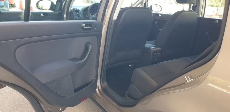 VW Golf Plus 1.6tdi , снимка 10 - Автомобили и джипове - 51890290