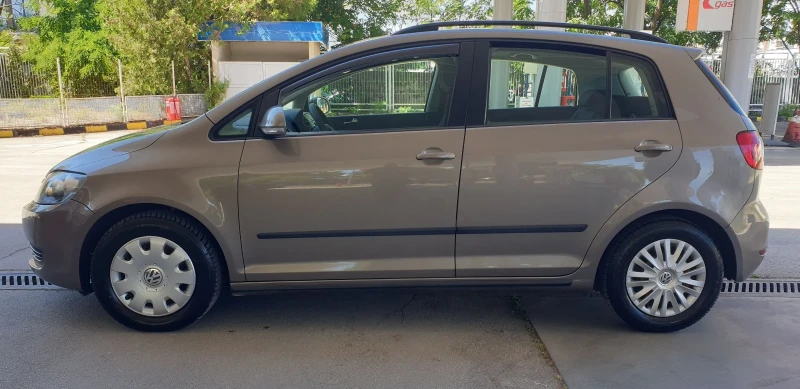 VW Golf Plus 1.6tdi , снимка 2 - Автомобили и джипове - 51890290