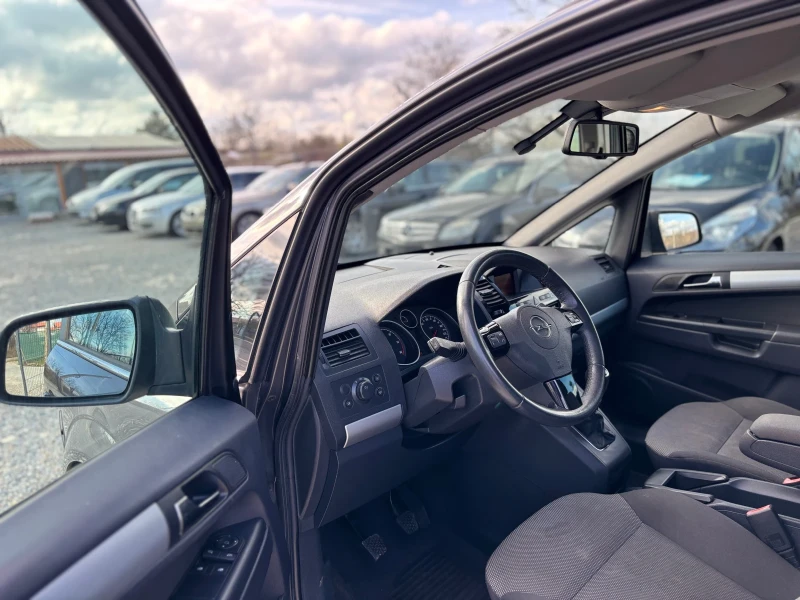 Opel Zafira, снимка 12 - Автомобили и джипове - 52651880