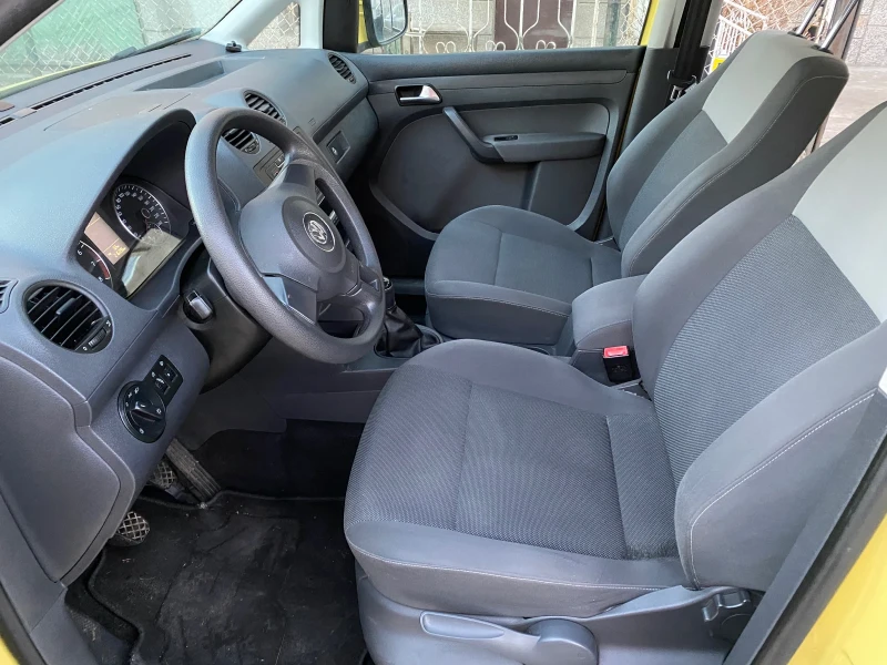 VW Caddy 1.4 TSI Нов мотор, снимка 11 - Автомобили и джипове - 52771230