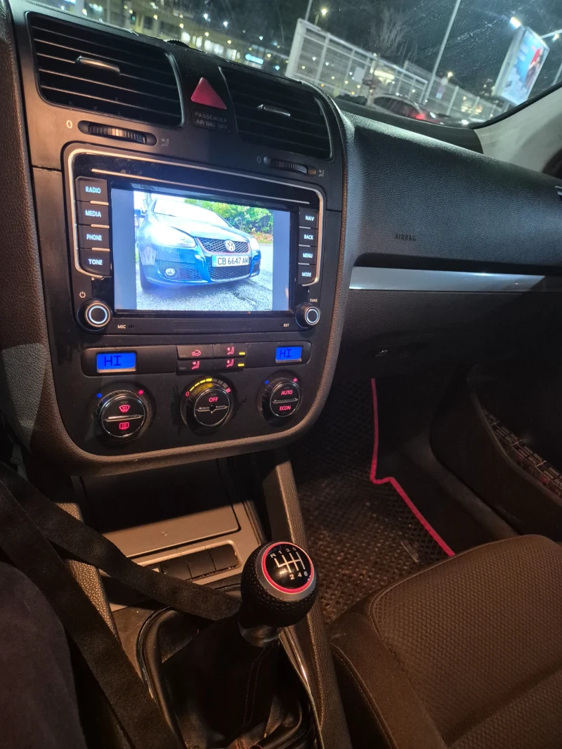 VW Golf 2.0TDI 140к.с, снимка 9 - Автомобили и джипове - 52806888