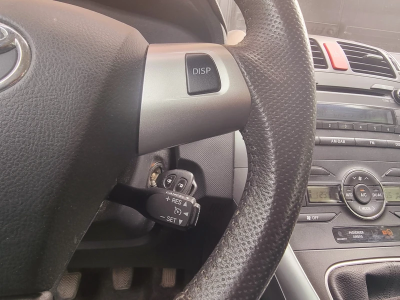 Toyota Auris * 1.6* 132PS* , снимка 12 - Автомобили и джипове - 53177013
