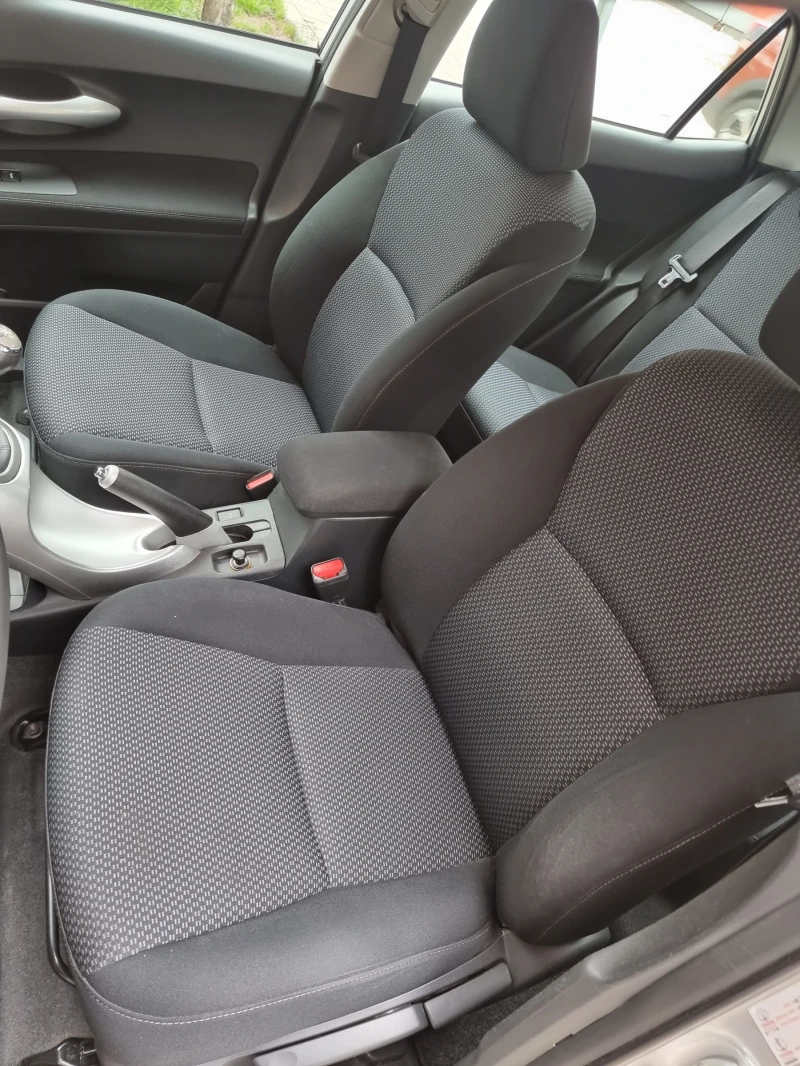 Toyota Auris * 1.6* 132PS* , снимка 11 - Автомобили и джипове - 53177013