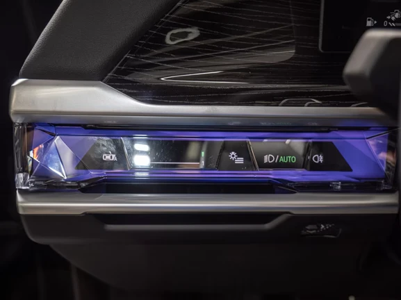 BMW 750 e xDrive M-Sport Pro = NEW =  | Mobile.bg   6