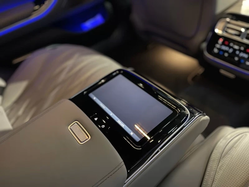 Mercedes-Benz S 63 AMG E PERFORMANCE V8 Plug-in Hybrid 4MATIC+ , снимка 11 - Автомобили и джипове - 53456659