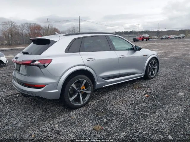 Audi E-Tron S PREMIUM PLUS QUATTRO, снимка 4 - Автомобили и джипове - 54055292