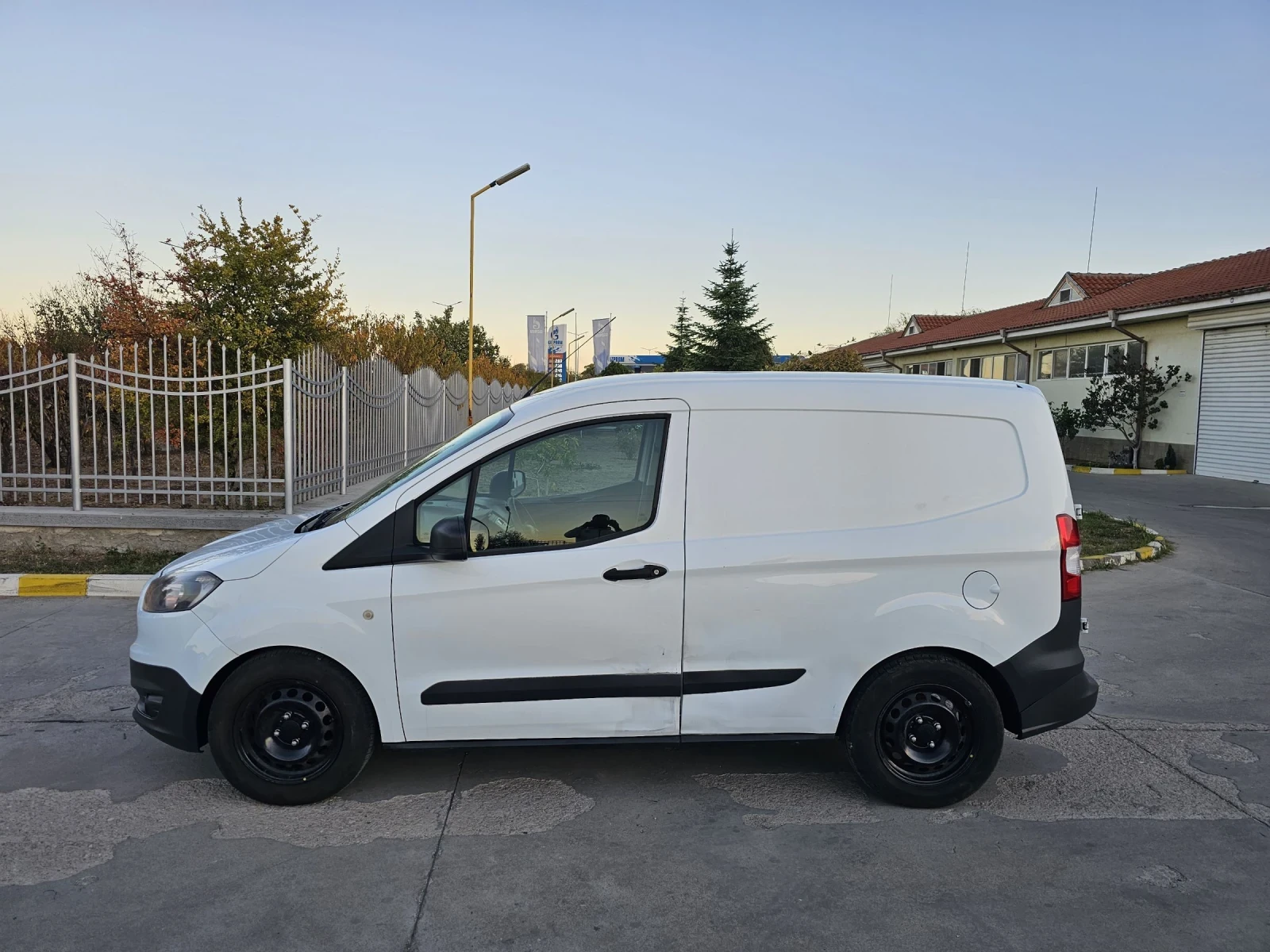 Ford Courier  - изображение 5