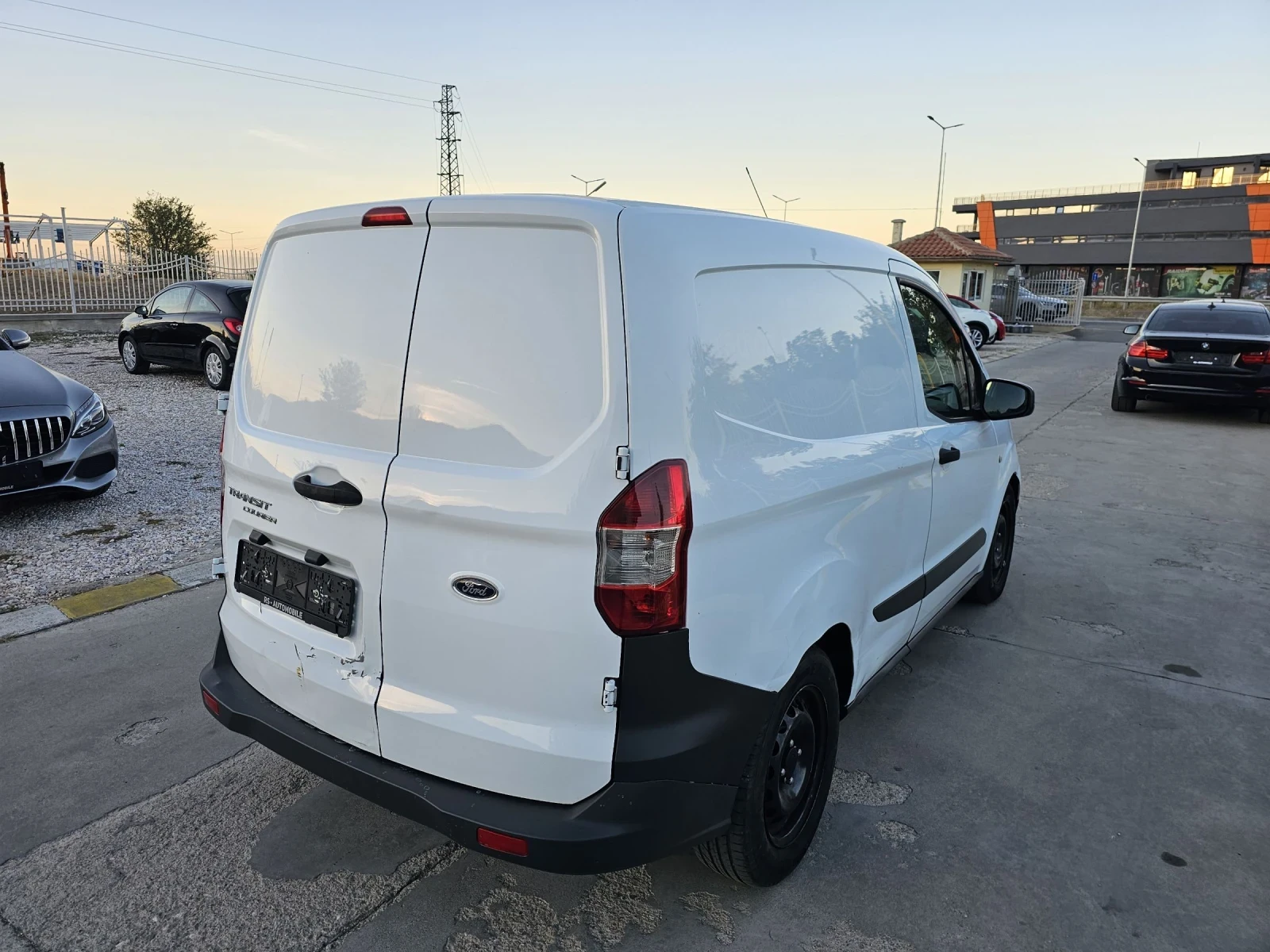 Ford Courier  - изображение 6