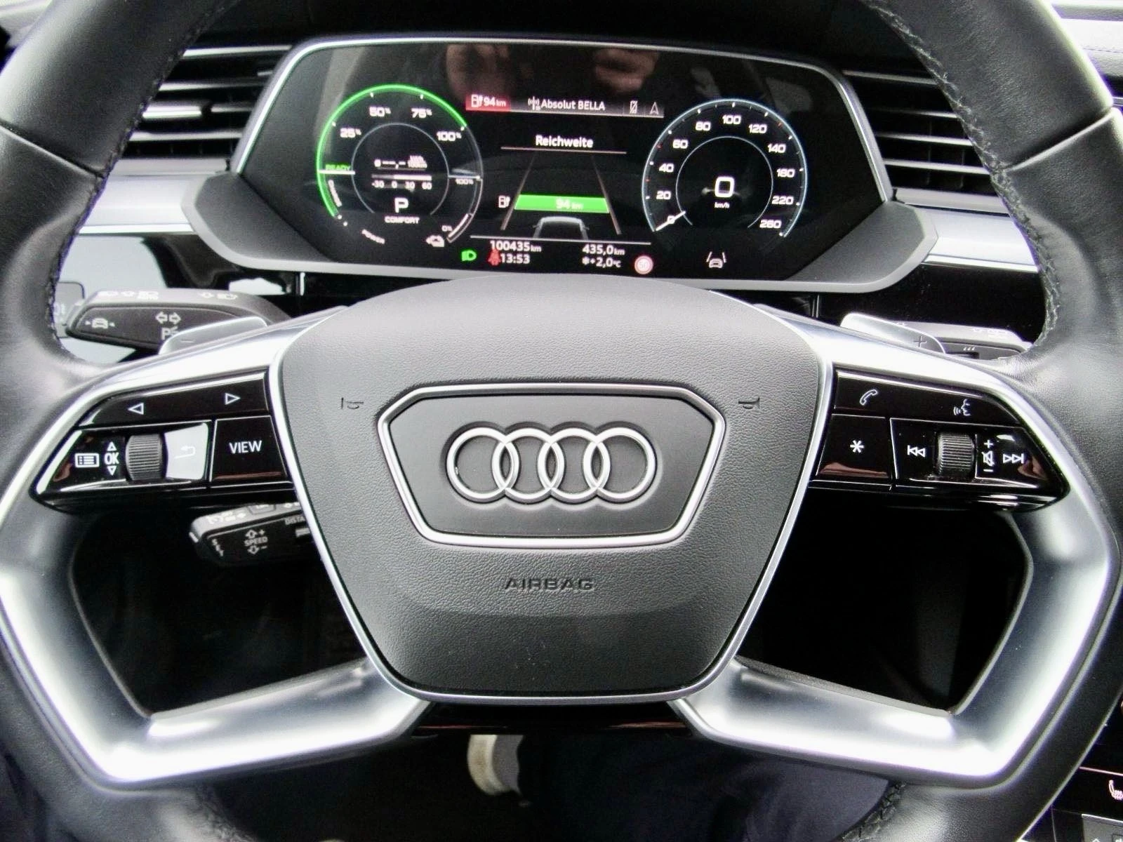 Audi E-Tron 50 quattro - изображение 10