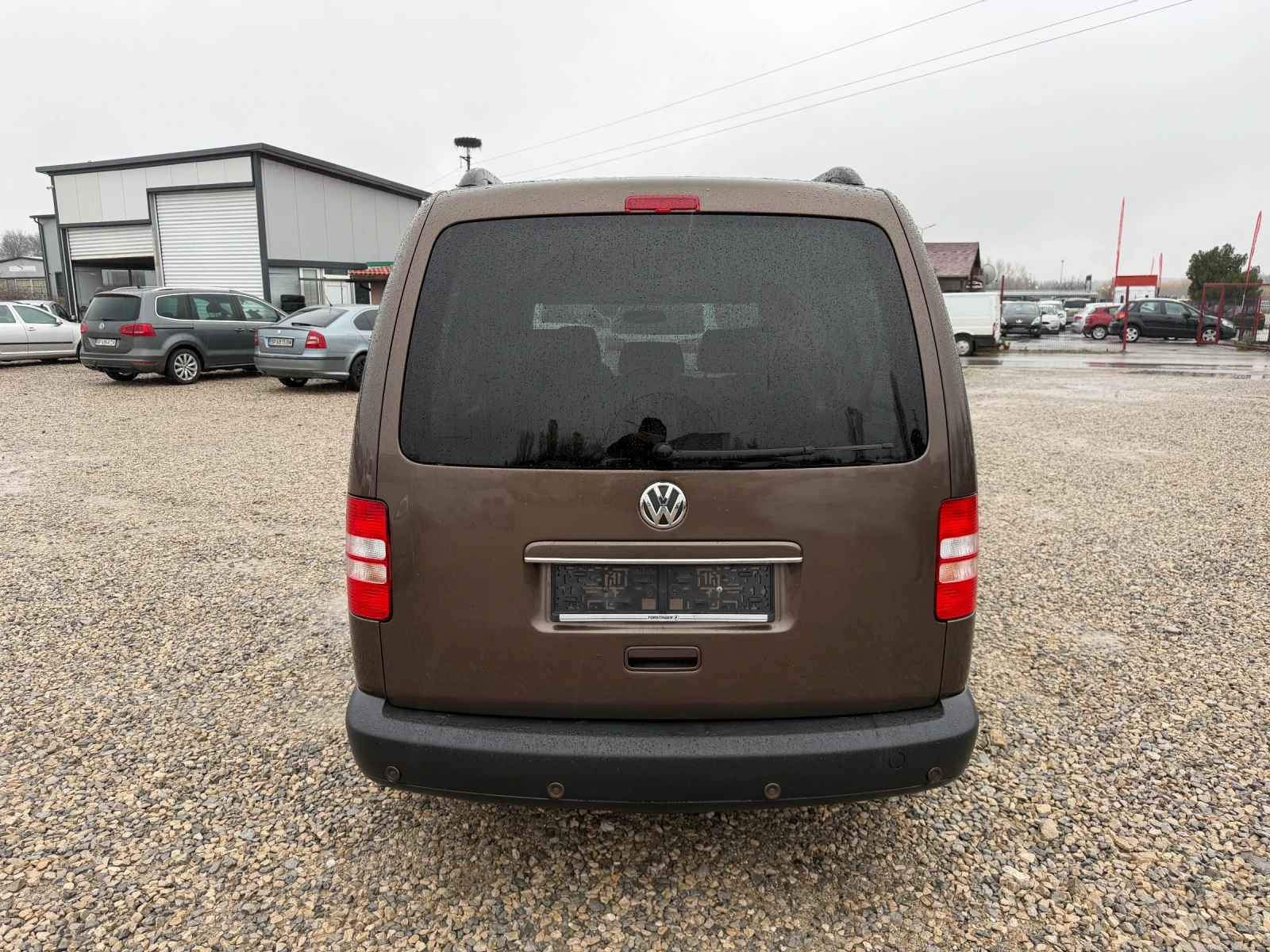 VW Caddy 1.6TDI-102PS-КЛИМАТИК - изображение 6