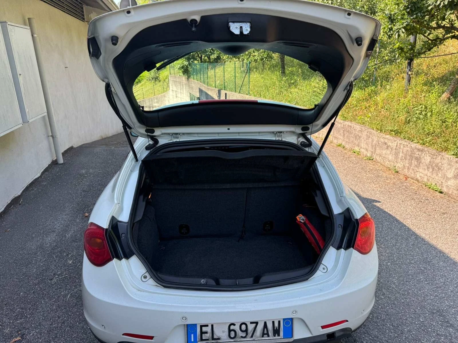 Alfa Romeo Giulietta  1.6JTD/6ск - изображение 5