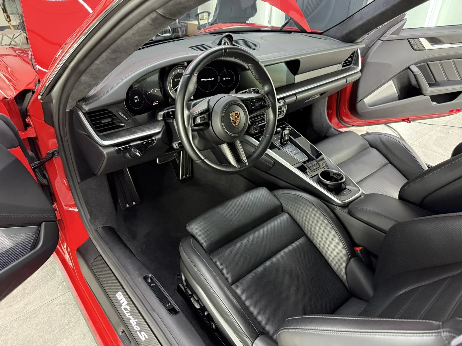 Porsche 911 Turbo S - изображение 7