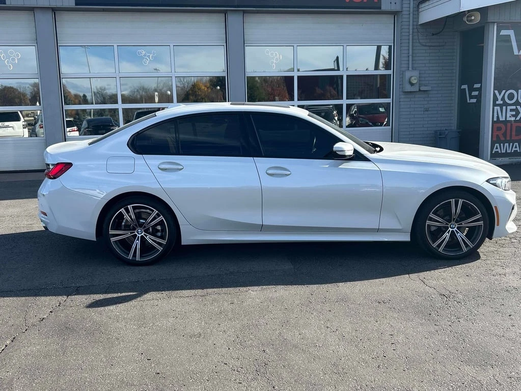 BMW 330 * xDrive * CARFAX * ��� ������������ ������ | Mobile.bg � ����������� 3