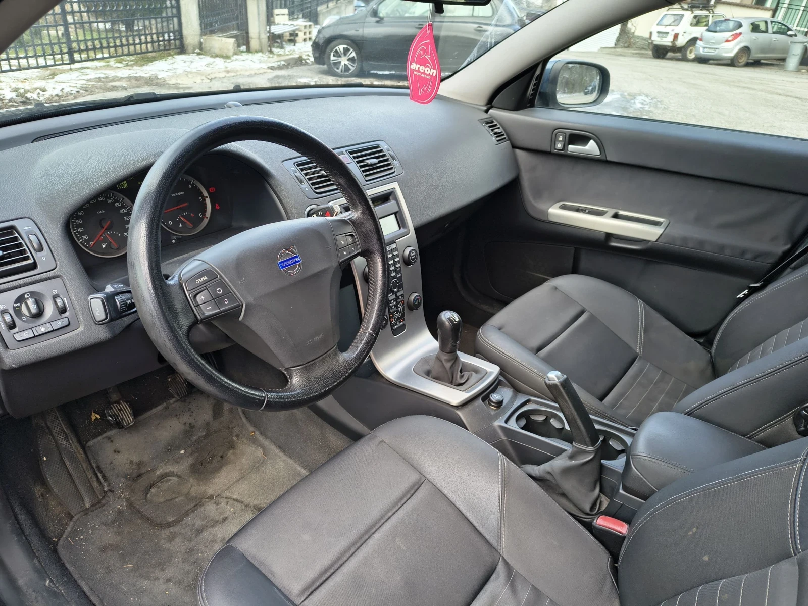 Volvo V50 1.6d - изображение 10