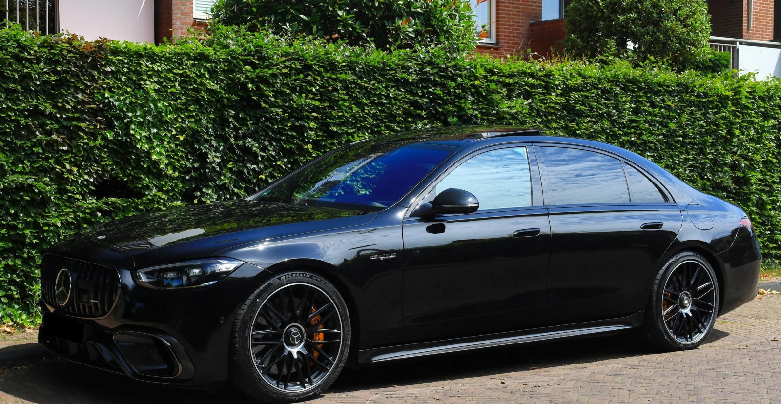 Mercedes-Benz S 63 AMG E PERFORMANCE V8 Plug-in Hybrid 4MATIC+ 