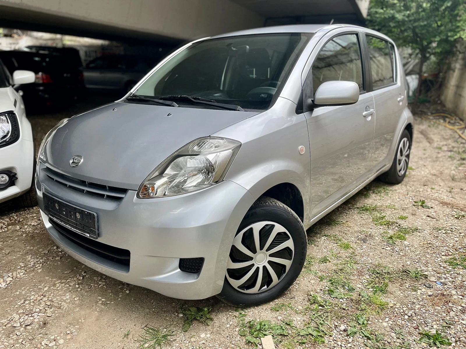 Daihatsu Sirion ТОП ФЕЙСЛИФТ, снимка 4 - Автомобили и джипове - 53721810
