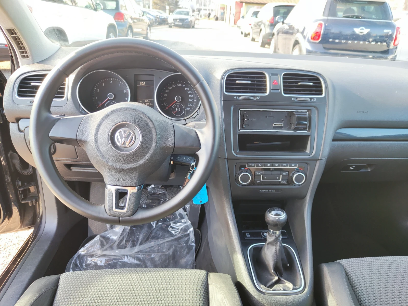 VW Golf 1.6+ GPL, снимка 11 - Автомобили и джипове - 53736382
