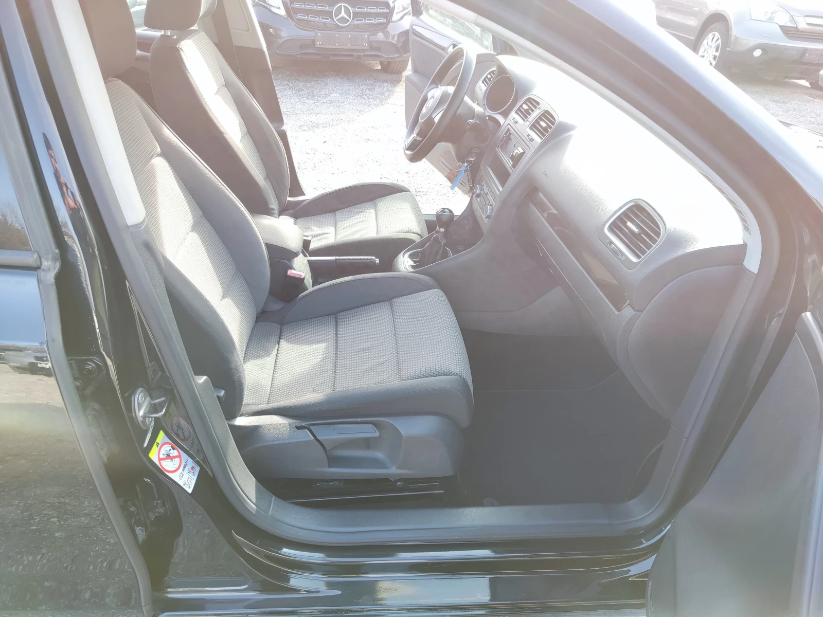 VW Golf 1.6+ GPL, снимка 14 - Автомобили и джипове - 53736382