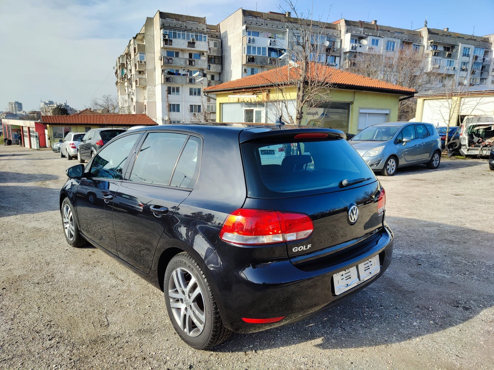 VW Golf 1.6+ GPL, снимка 4 - Автомобили и джипове - 53736382