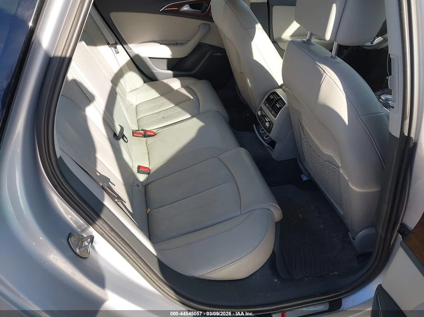 Audi A6 3.0l 3.0T Premium Plus, снимка 8 - Автомобили и джипове - 53910827