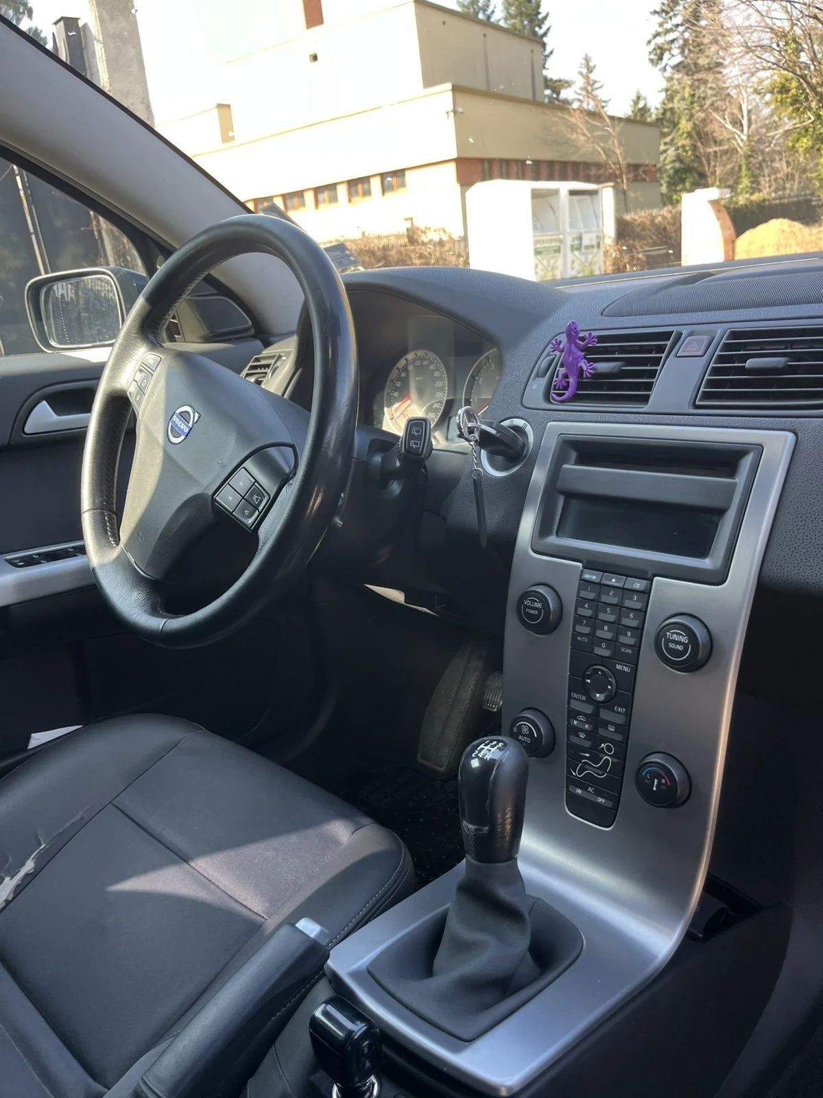 Volvo V50 2.4i momentum, снимка 4 - Автомобили и джипове - 53962699