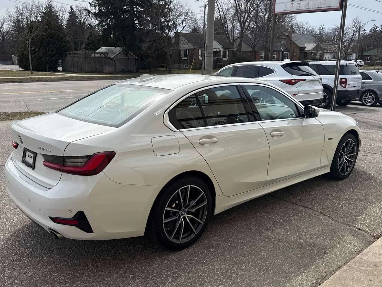 BMW 330 330e xDrive  CARFAX, снимка 3 - Автомобили и джипове - 53994266