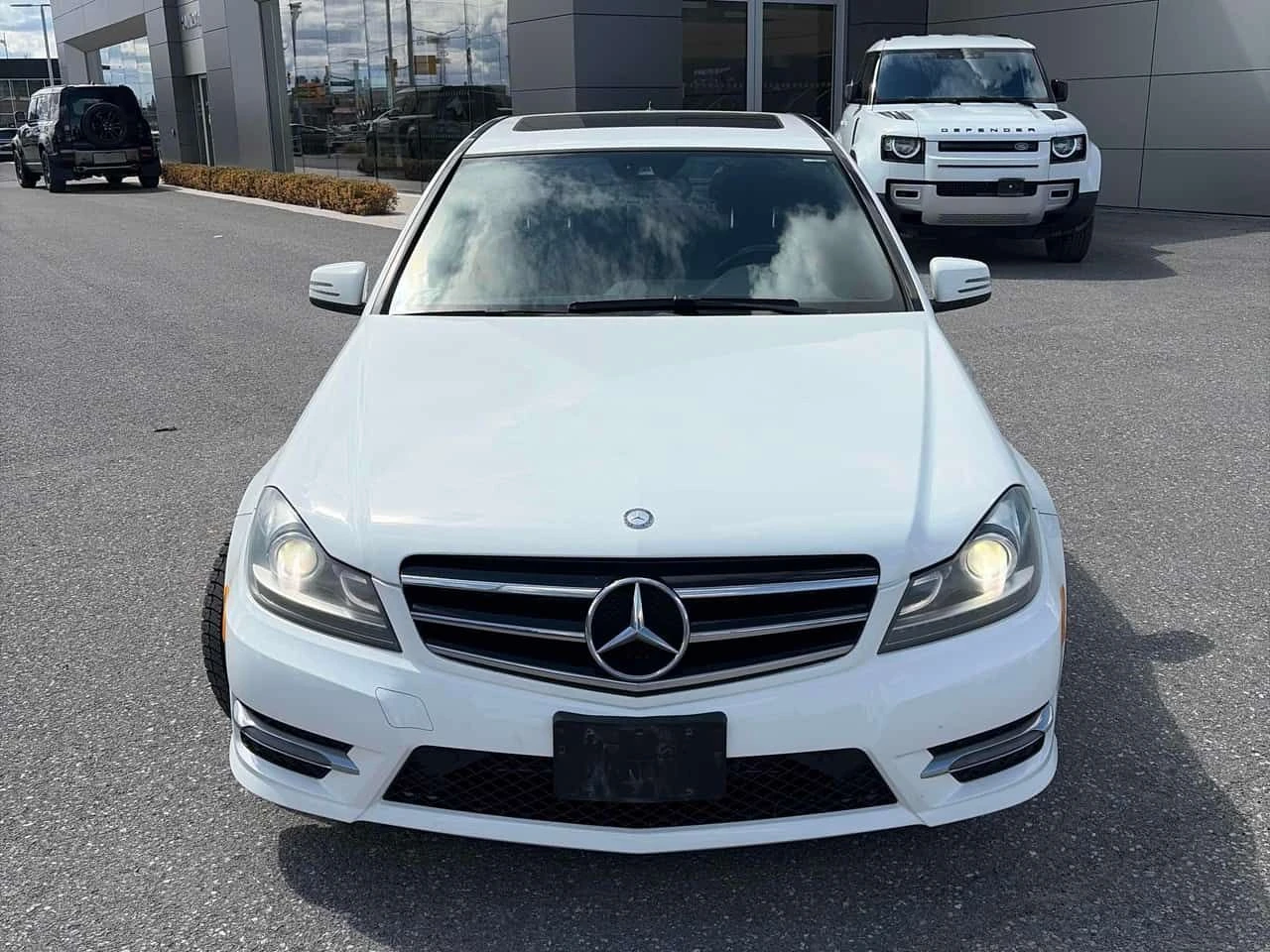 Mercedes-Benz C 300 * 4 MATIC* ГЛАВНО ПРЕДСТАВИТЕЛСТВО* , снимка 2 - Автомобили и джипове - 54388485