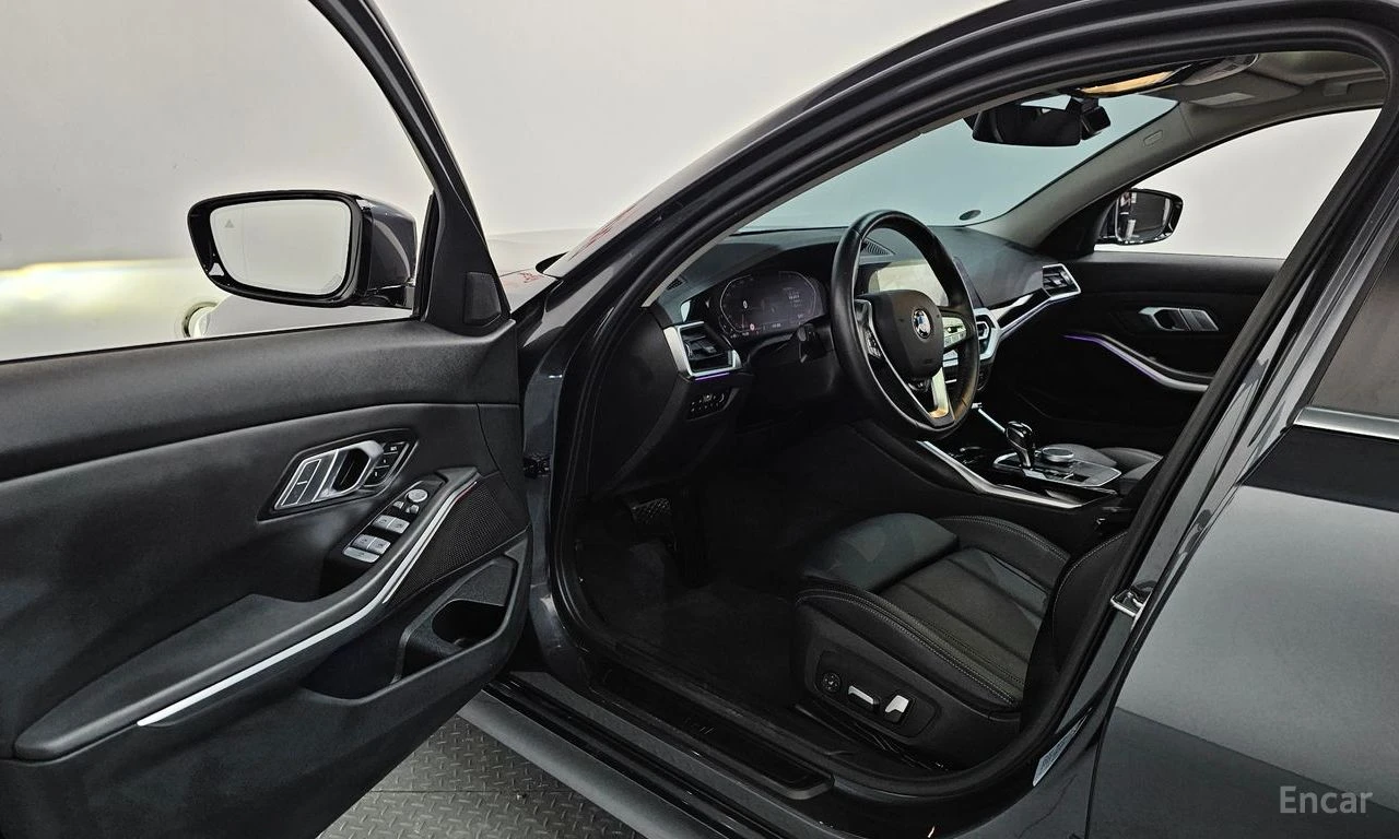 BMW 320 i AMBIENT* ПОДГРЕВ* КАМЕРА* ШИБИДАХ* КРАЙНА ЦЕНА* , снимка 6 - Автомобили и джипове - 54719208