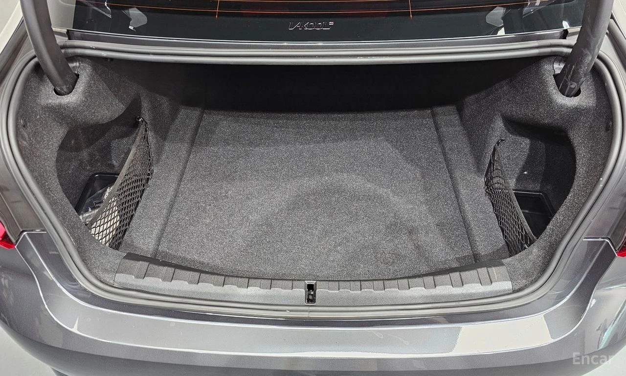 BMW 320 i AMBIENT* ПОДГРЕВ* КАМЕРА* ШИБИДАХ* КРАЙНА ЦЕНА* , снимка 15 - Автомобили и джипове - 54719208
