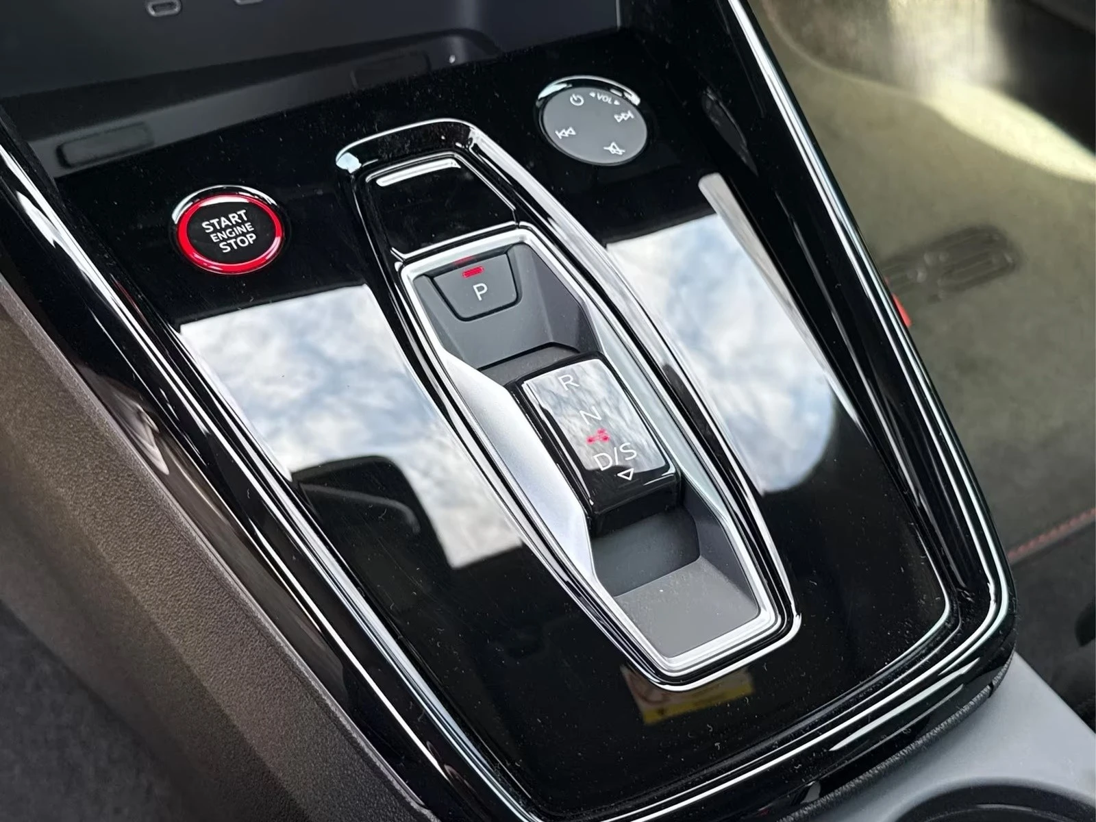 Audi Rs3 SPORTBACK / SONOS / PANO / MATRIX / 360 / , снимка 15 - Автомобили и джипове - 55131280