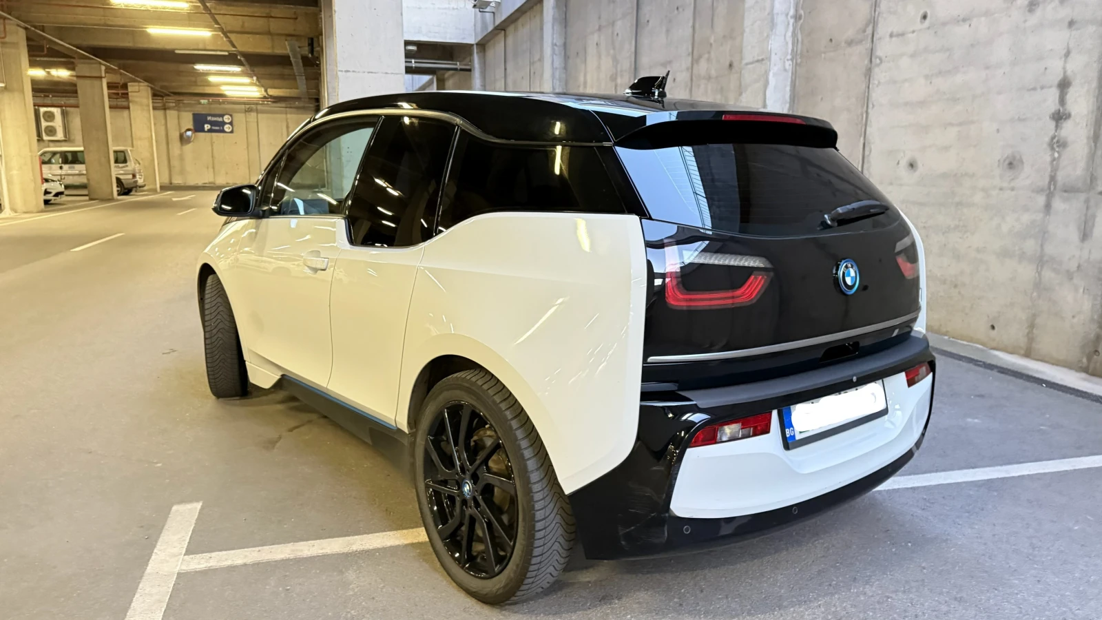 BMW i3 120Ah, снимка 8 - Автомобили и джипове - 55684138