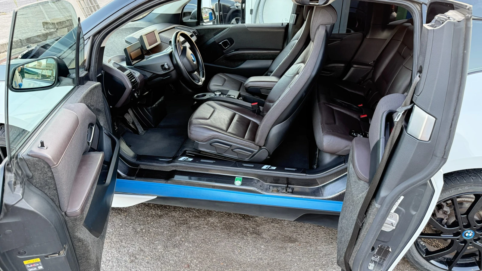 BMW i3 120Ah, снимка 9 - Автомобили и джипове - 55684138
