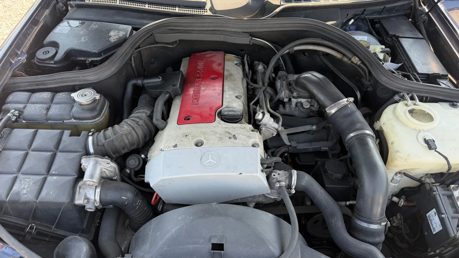 Mercedes-Benz CLK 230 kompressor АВТОМАТИК БАРТЕР ЛИЗИНГ, снимка 12 - Автомобили и джипове - 56172458