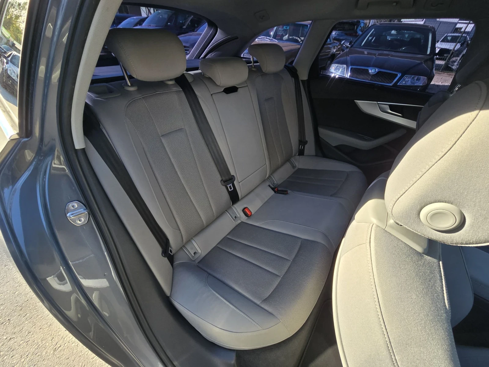 Audi A4 2.0TDI 150к.с  Лизинг, снимка 14 - Автомобили и джипове - 56582128