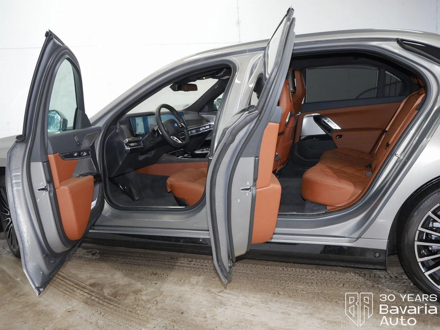 BMW i7 50 eDrive, снимка 5 - Автомобили и джипове - 56709049