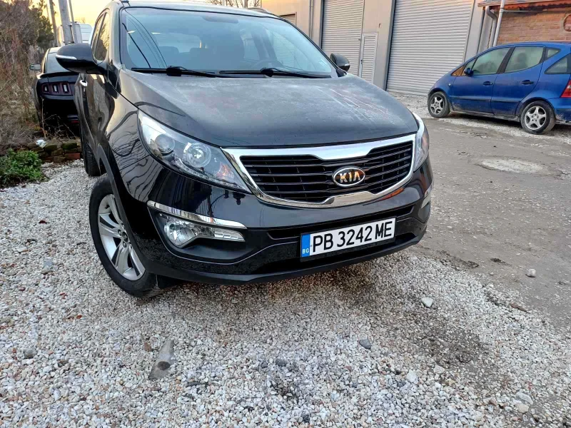 Kia Sportage 1.6 i-NAVI, снимка 2 - Автомобили и джипове - 48311237