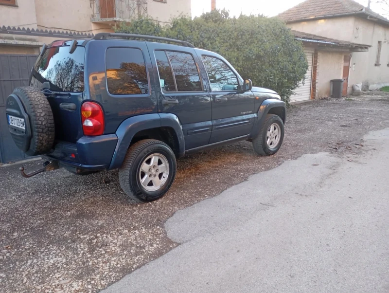 Jeep Cherokee, снимка 5 - Автомобили и джипове - 51046518