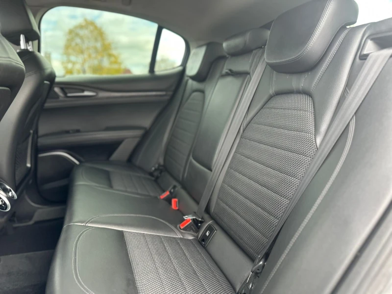 Alfa Romeo Stelvio / 2.2 JTDM / Q4 / EXECUTIVE / TOP / , снимка 10 - Автомобили и джипове - 52321664