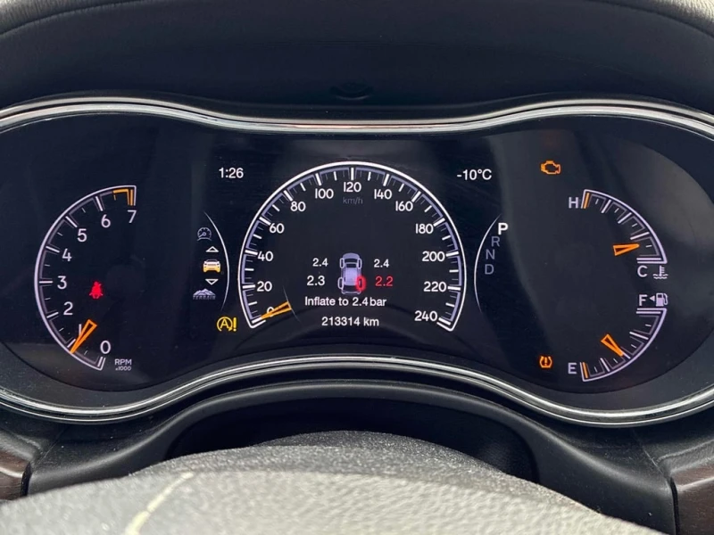 Jeep Grand cherokee / Sterling Edition / DISTRONIC / CARFAX, снимка 9 - Автомобили и джипове - 53256605