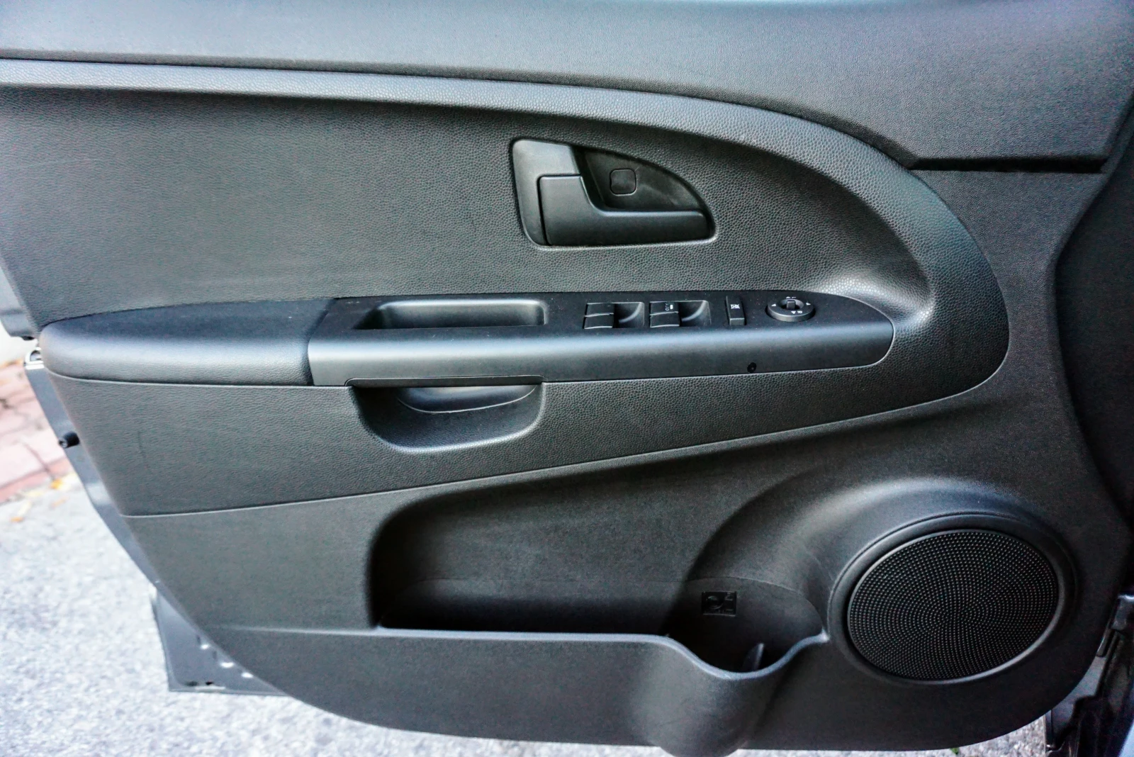 Kia Venga 1.4i CVVT ACTIVE - изображение 5