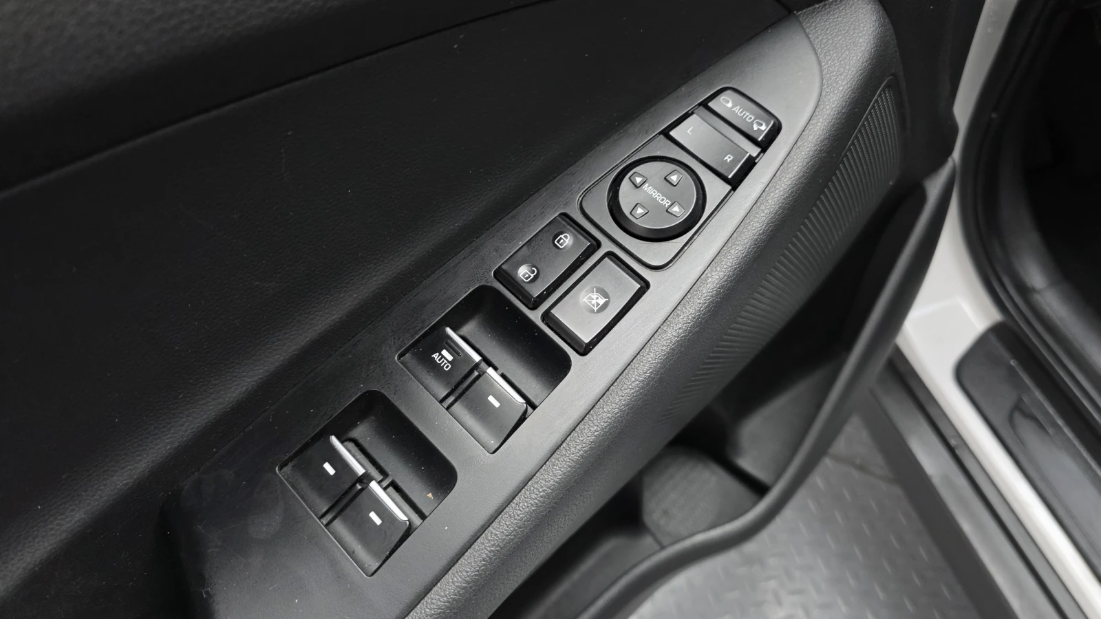 Hyundai Tucson 2.0CRDI/FACE/����� �������� ������� !!! | Mobile.bg � ����������� 15