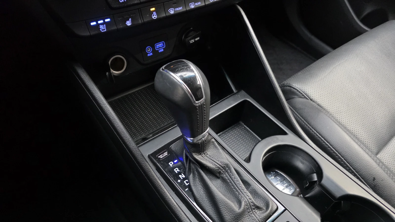 Hyundai Tucson 2.0CRDI/FACE/Пълна сервизна история !!! - изображение 9